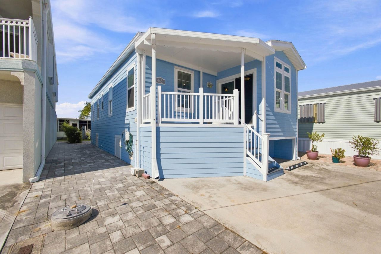 445 Nettles Boulevard, Jensen Beach, FL 34957 Photo