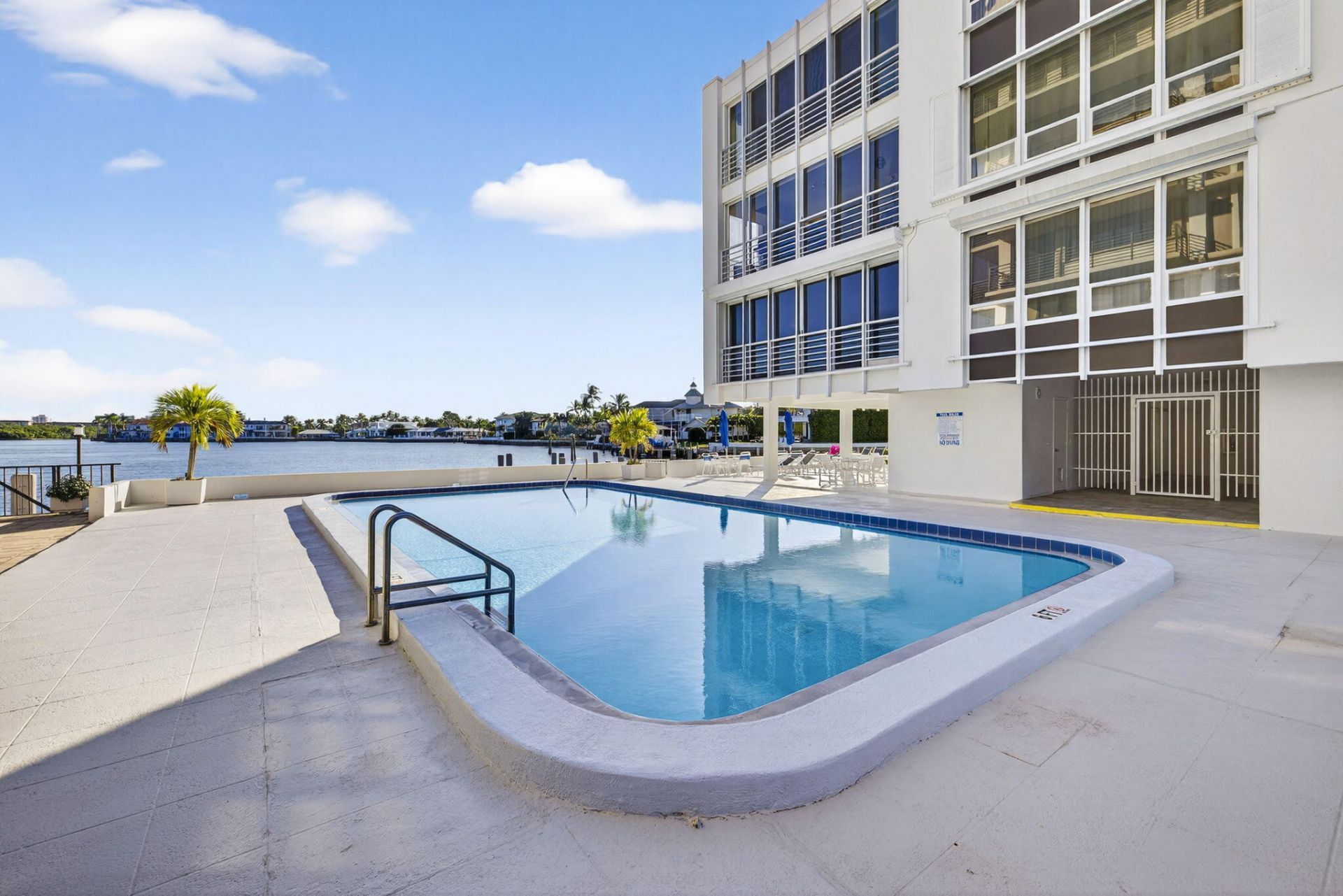 900 NE Spanish River Boulevard, Unit 2w, Boca Raton, FL 33431 Photo