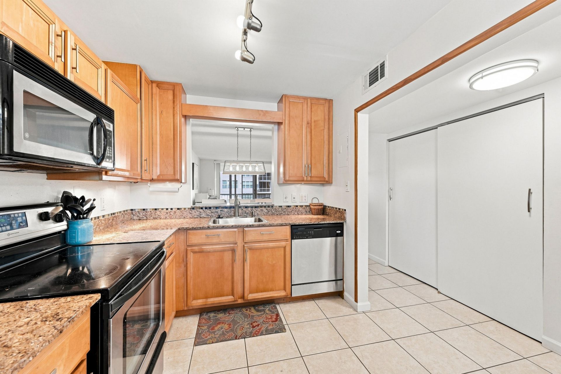 777 S Federal Highway, Unit D204, Pompano Beach, FL 33062 Photo