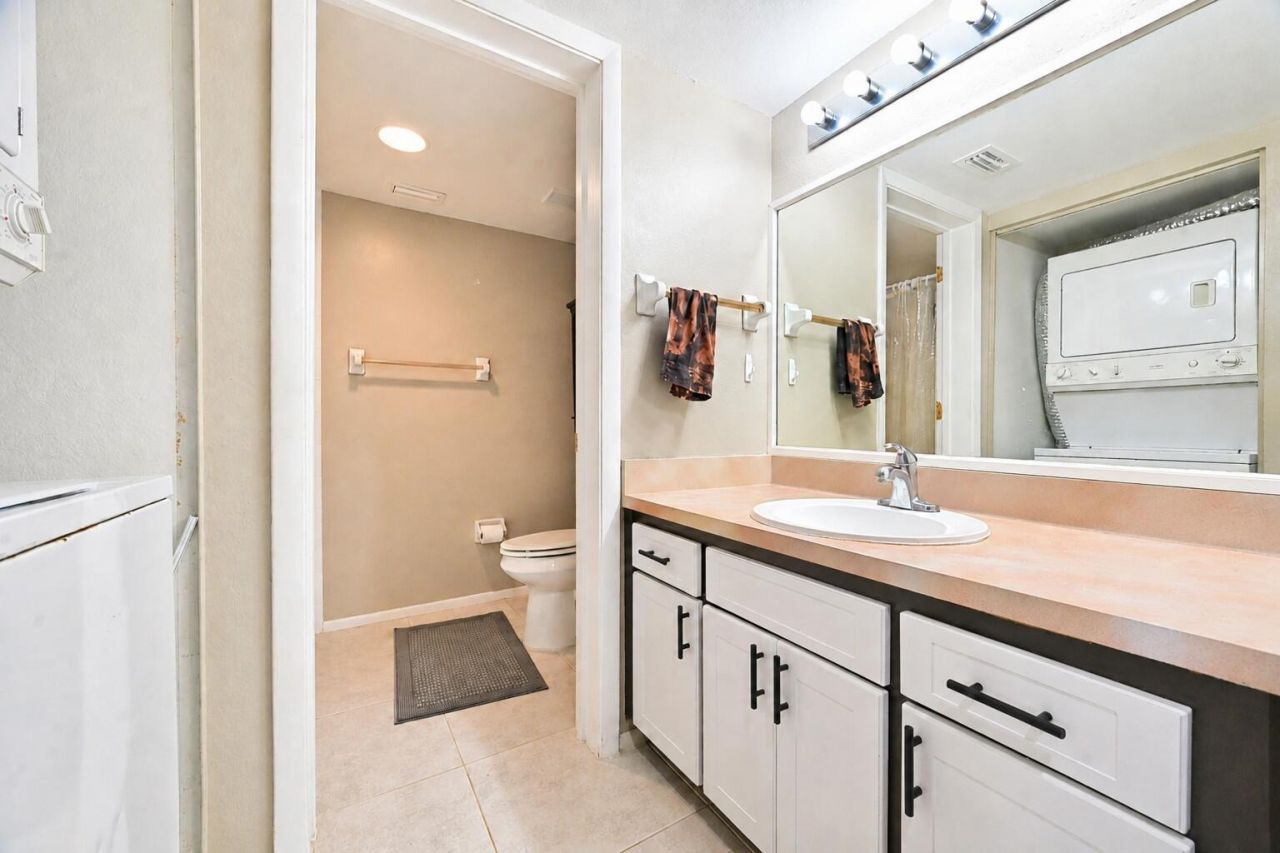 1673 SE Green Acres Circle, Unit NN201, Port Saint Lucie, FL 34952 Photo