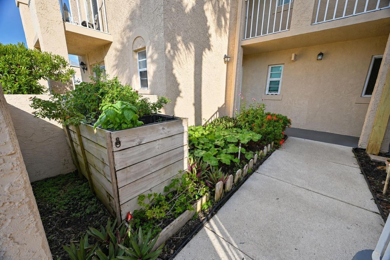1673 SE Green Acres Circle, Unit NN201, Port Saint Lucie, FL 34952 Photo