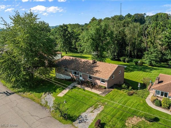 39 Emmett Way , Steubenville, OH 43952