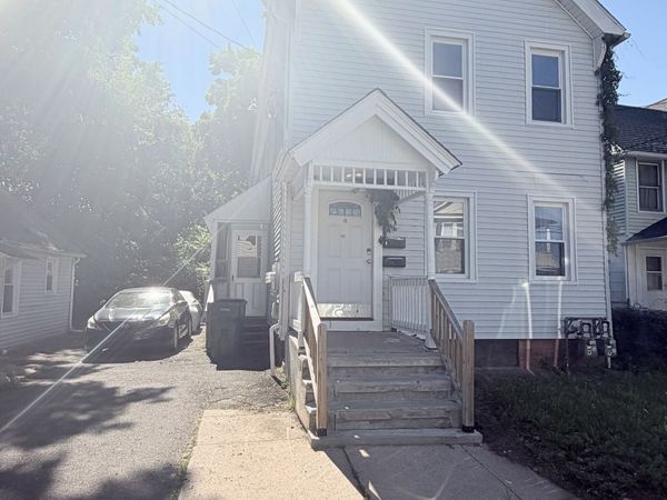 32 Alstrum , Unit 1, Hamden, CT 06514
