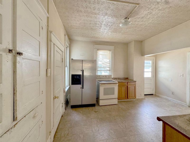 140 S Highland Avenue, Columbus, OH 43223 Photo 15
