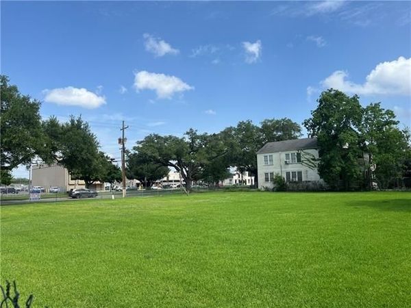 4336 ELYSIAN FIELDS Avenue, New Orleans, LA 70122