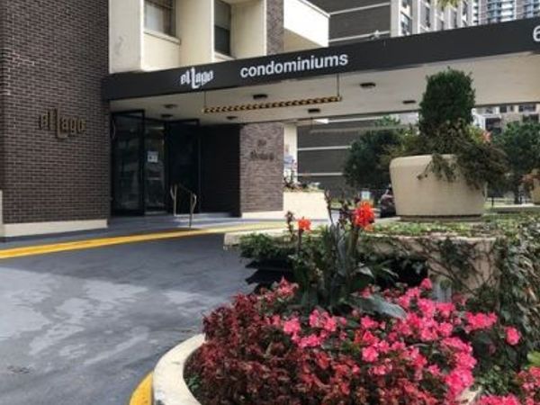 6157 N Sheridan Road, Unit 18E, Chicago, IL 60660