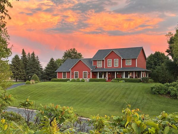 8906 Almquist Way, Inver Grove Heights, MN 55077