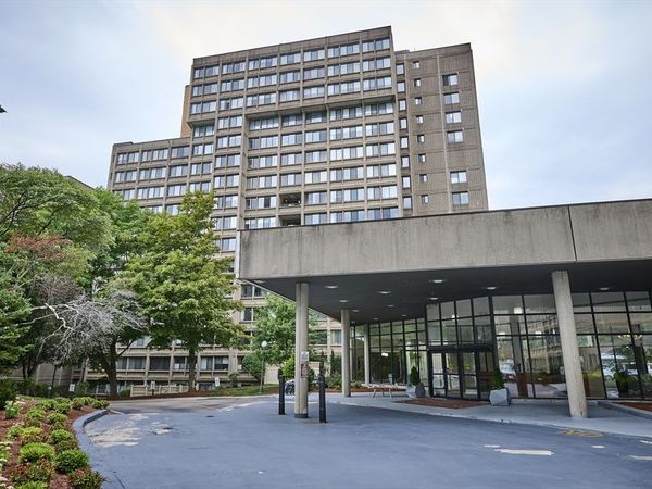 250 Hammond Pond Parkway, Unit 609S, Newton, MA 02467
