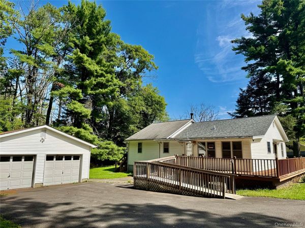 132 Grossi Lane , Pine Bush, NY 12566