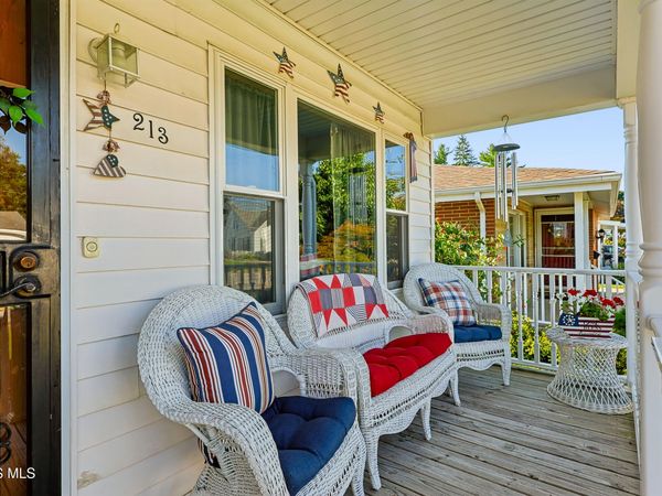 213 N Collinwood Avenue, Fremont, OH 43420