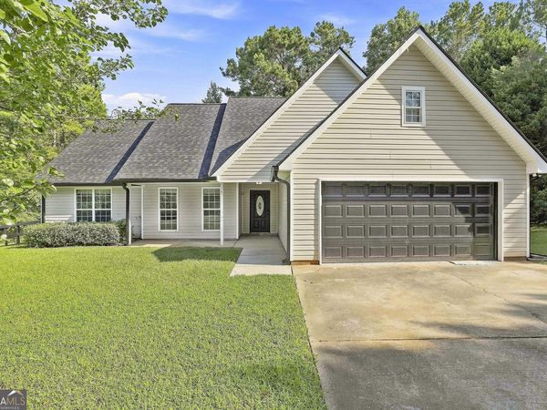 677 Al Roberts Road, Senoia, GA 30276