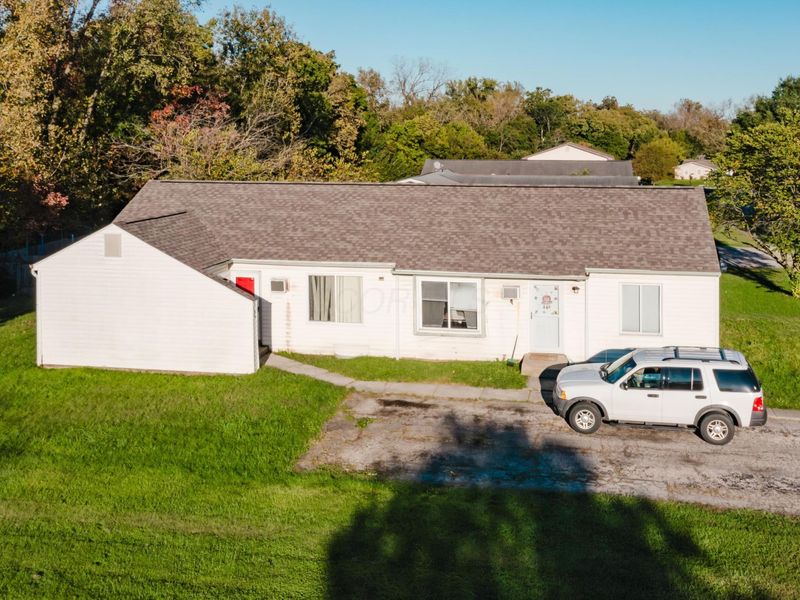 3184 Winding Creek Drive, Columbus, OH 43223 Photo 2