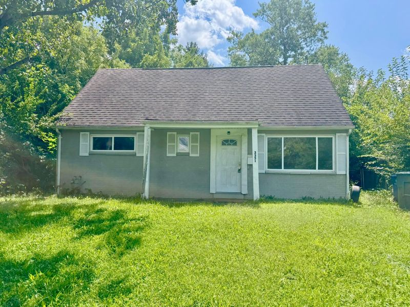 3351 Eakin Road , Columbus, OH 43204 Photo 2