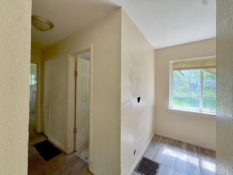 3351 Eakin Road , Columbus, OH 43204 Photo 5