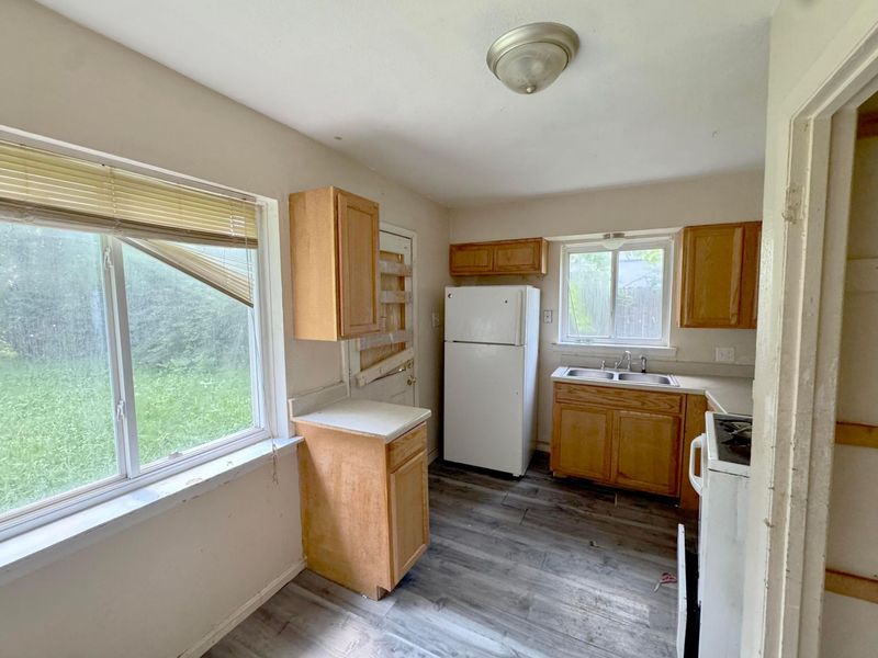 3351 Eakin Road , Columbus, OH 43204 Photo 6