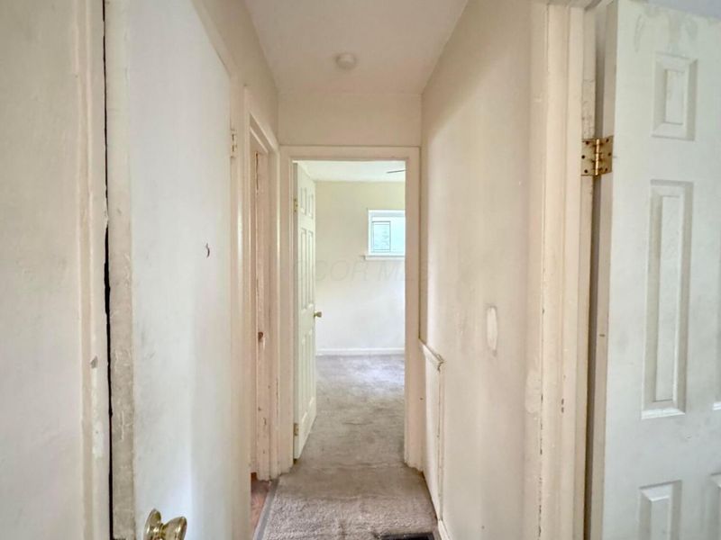 3351 Eakin Road , Columbus, OH 43204 Photo 8