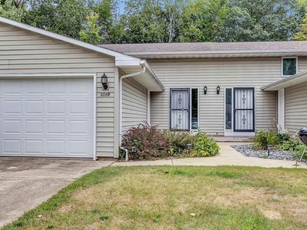 3560 S TIMBER TRAIL, Unit 3, Suamico, WI 54173