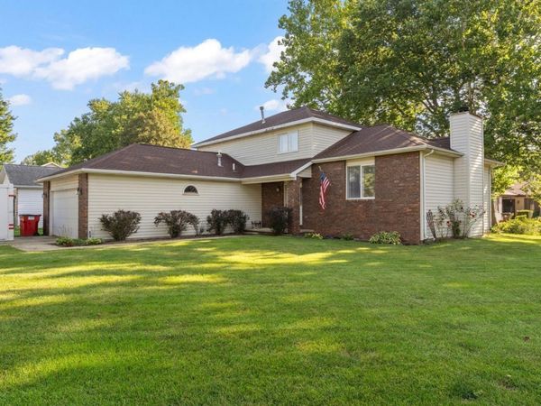 1708 Oak Park Drive , Champaign, IL 61822