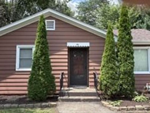 744 Orchard Avenue , Aurora, IL 60506