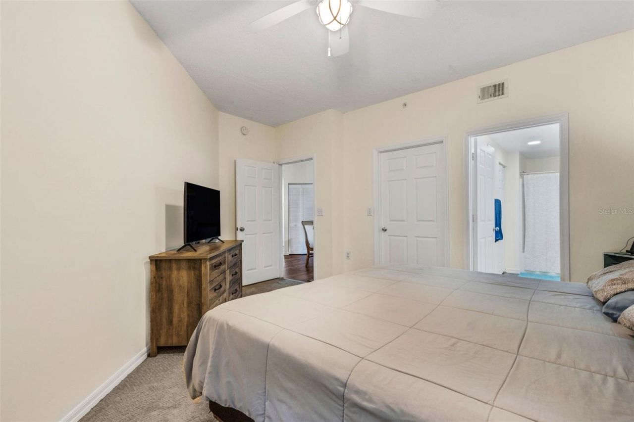 5601 Bentgrass Drive, Unit 10-202, Sarasota, FL 34235 Photo