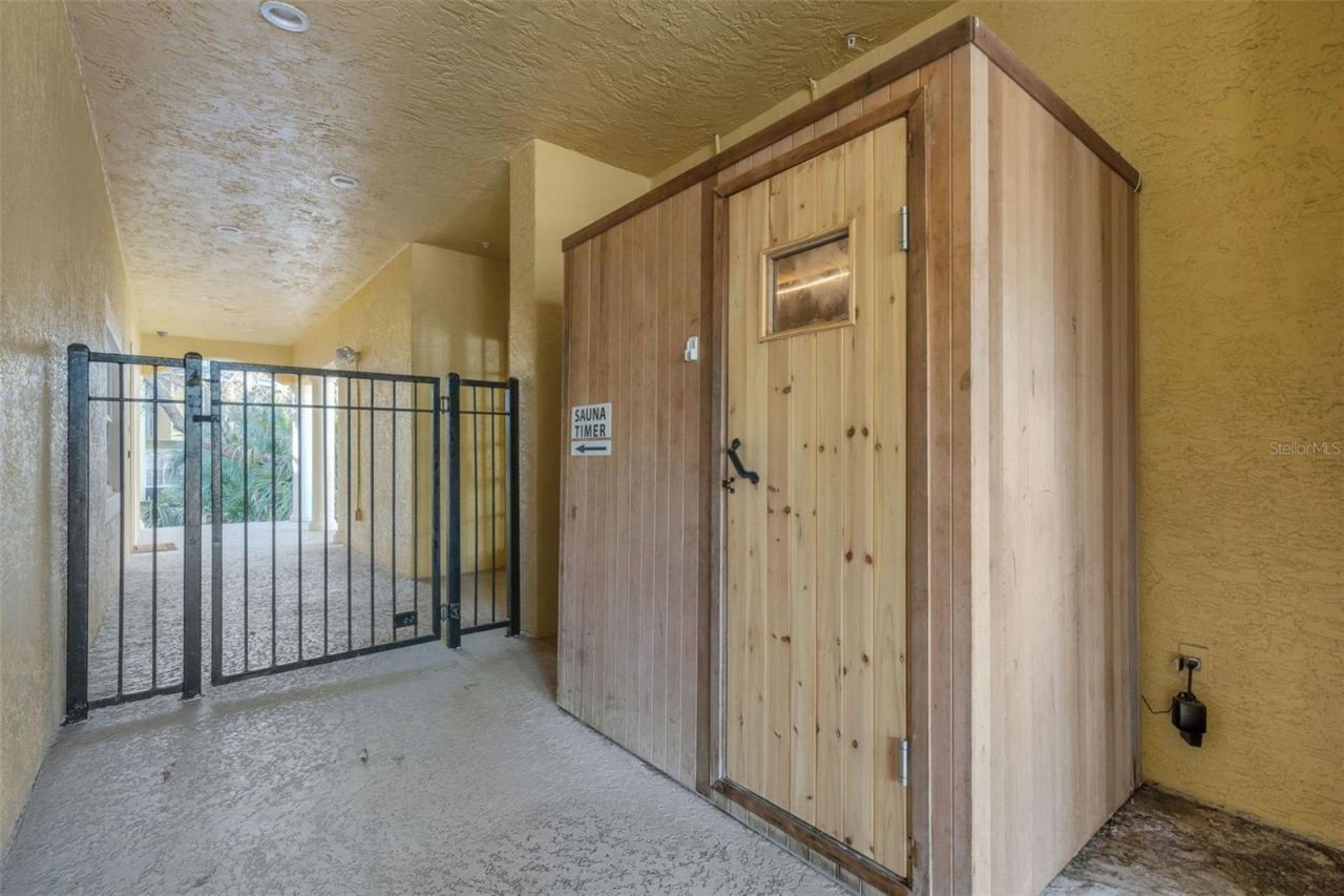5601 Bentgrass Drive, Unit 10-202, Sarasota, FL 34235 Photo