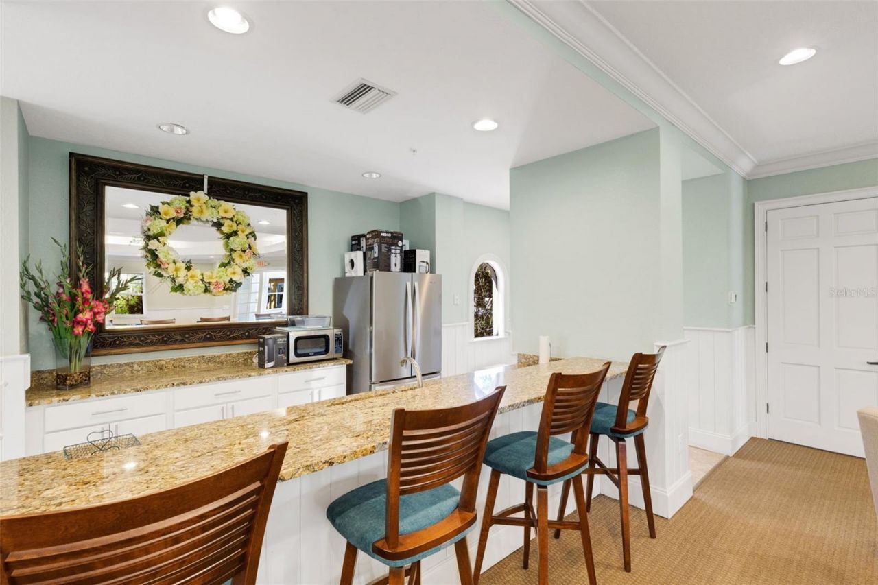 5601 Bentgrass Drive, Unit 10-202, Sarasota, FL 34235 Photo