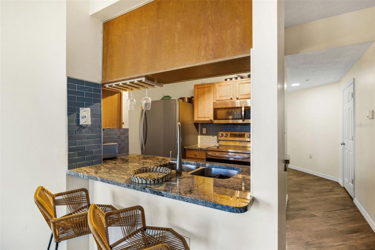5601 Bentgrass Drive, Unit 10-202, Sarasota, FL 34235 Photo
