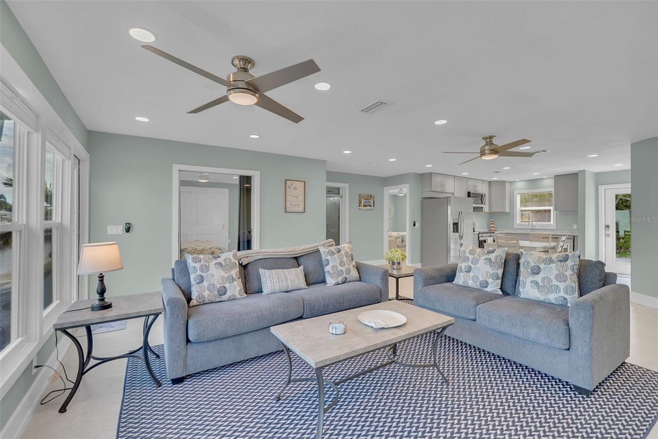 713 Saint Judes Drive S, Unit 2, Longboat Key, FL 34228 Photo