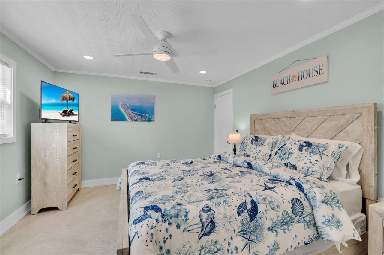 713 Saint Judes Drive S, Unit 2, Longboat Key, FL 34228 Photo