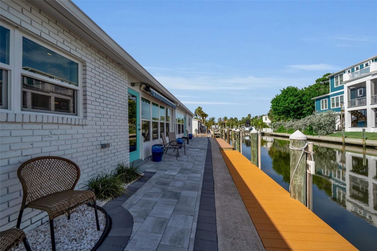 713 Saint Judes Drive S, Unit 2, Longboat Key, FL 34228 Photo