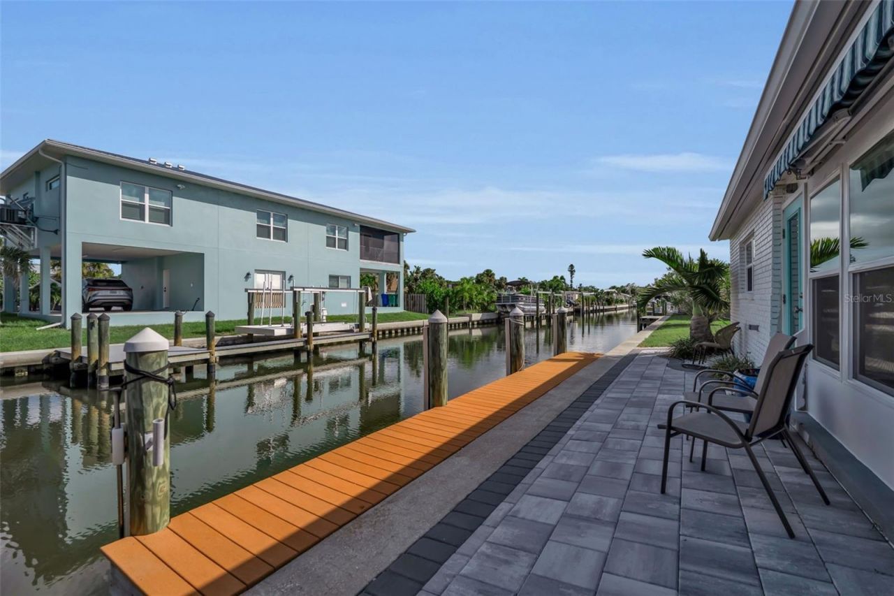 713 Saint Judes Drive S, Unit 2, Longboat Key, FL 34228 Photo