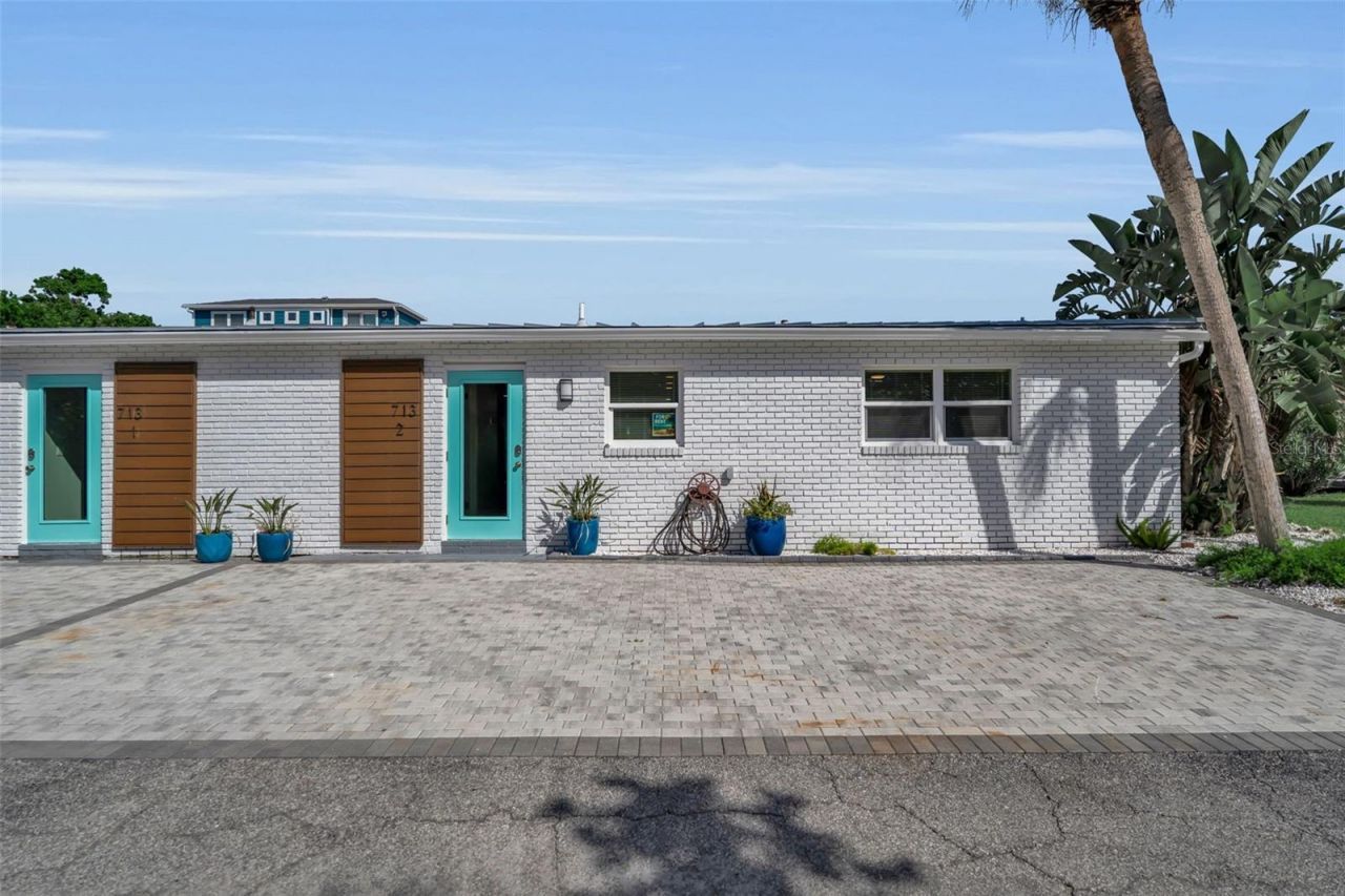 713 Saint Judes Drive S, Unit 2, Longboat Key, FL 34228 Photo