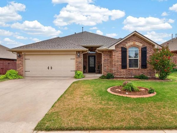 11128 SW 39th Court, Mustang, OK 73064