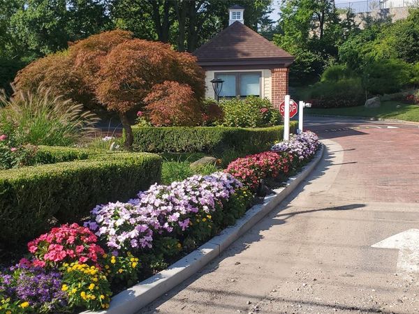 192 Heron Lane , Manhasset, NY 11030