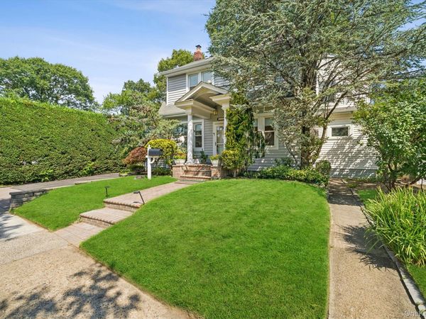 1116 Linden Street , Valley Stream, NY 11580