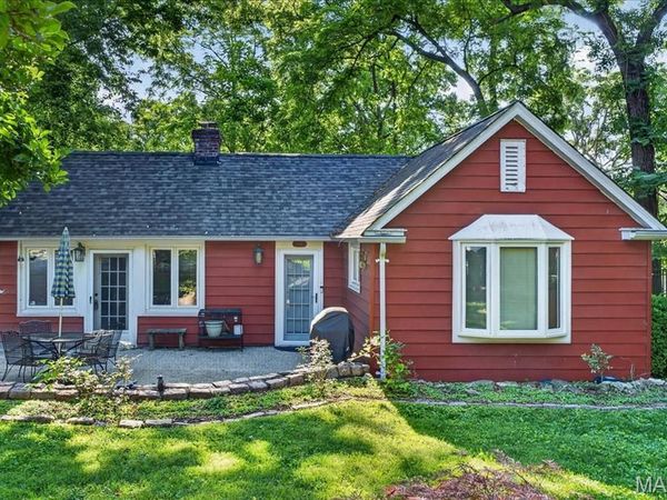 210 Cheney Lane, Webster Groves, MO 63119