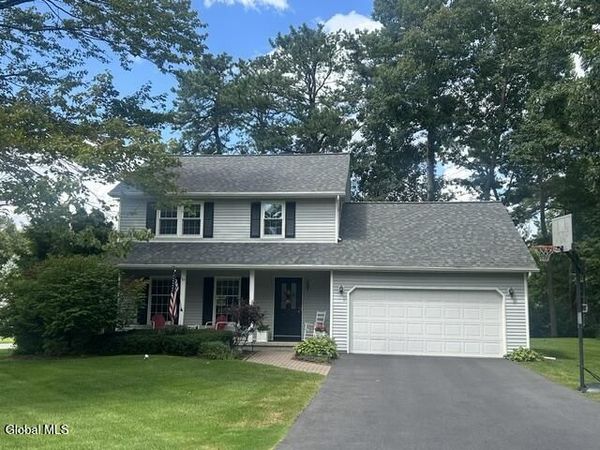 33 Maple Drive, Queensbury, NY 12804