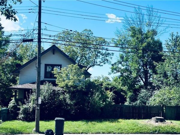 1119 College Avenue , Niagara Falls, NY 14305
