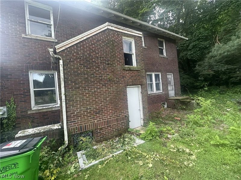 1043 S Webb Avenue, Alliance, OH 44601 Photo 4