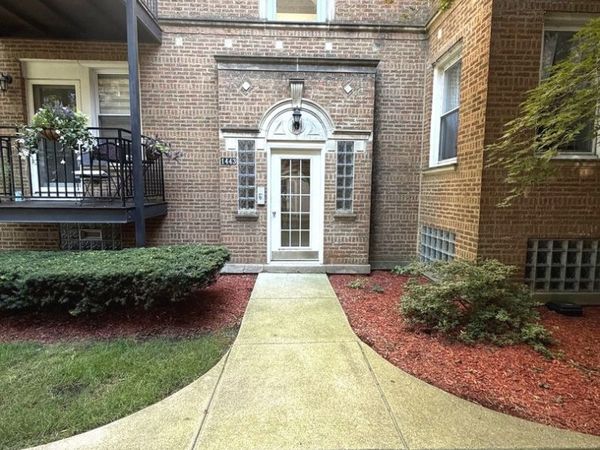 1443 W Victoria Street , Unit 1R, Chicago, IL 60660