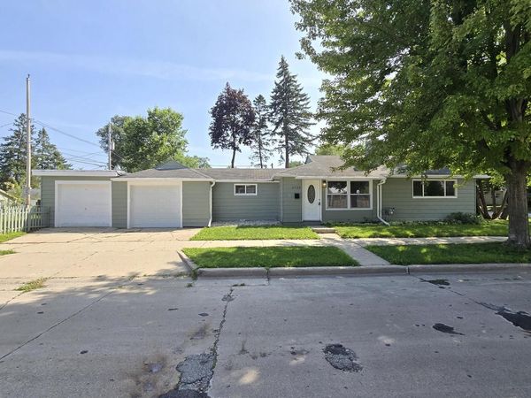 3729 W Kaul AVENUE, Milwaukee, WI 53209