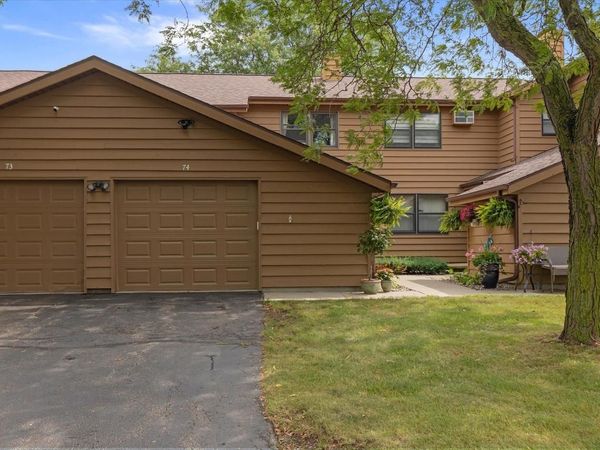 970 MANOR DRIVE, Unit 74, Neenah, WI 54956