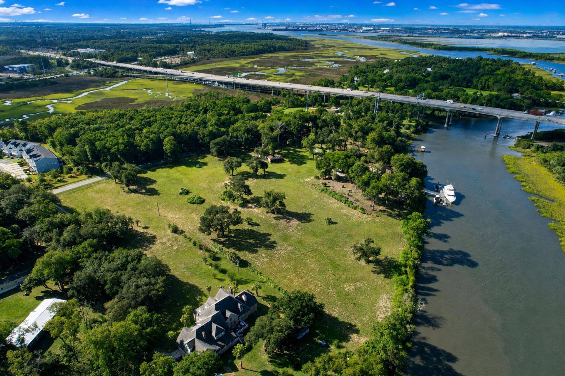 121 Calais Pointe Photo 22