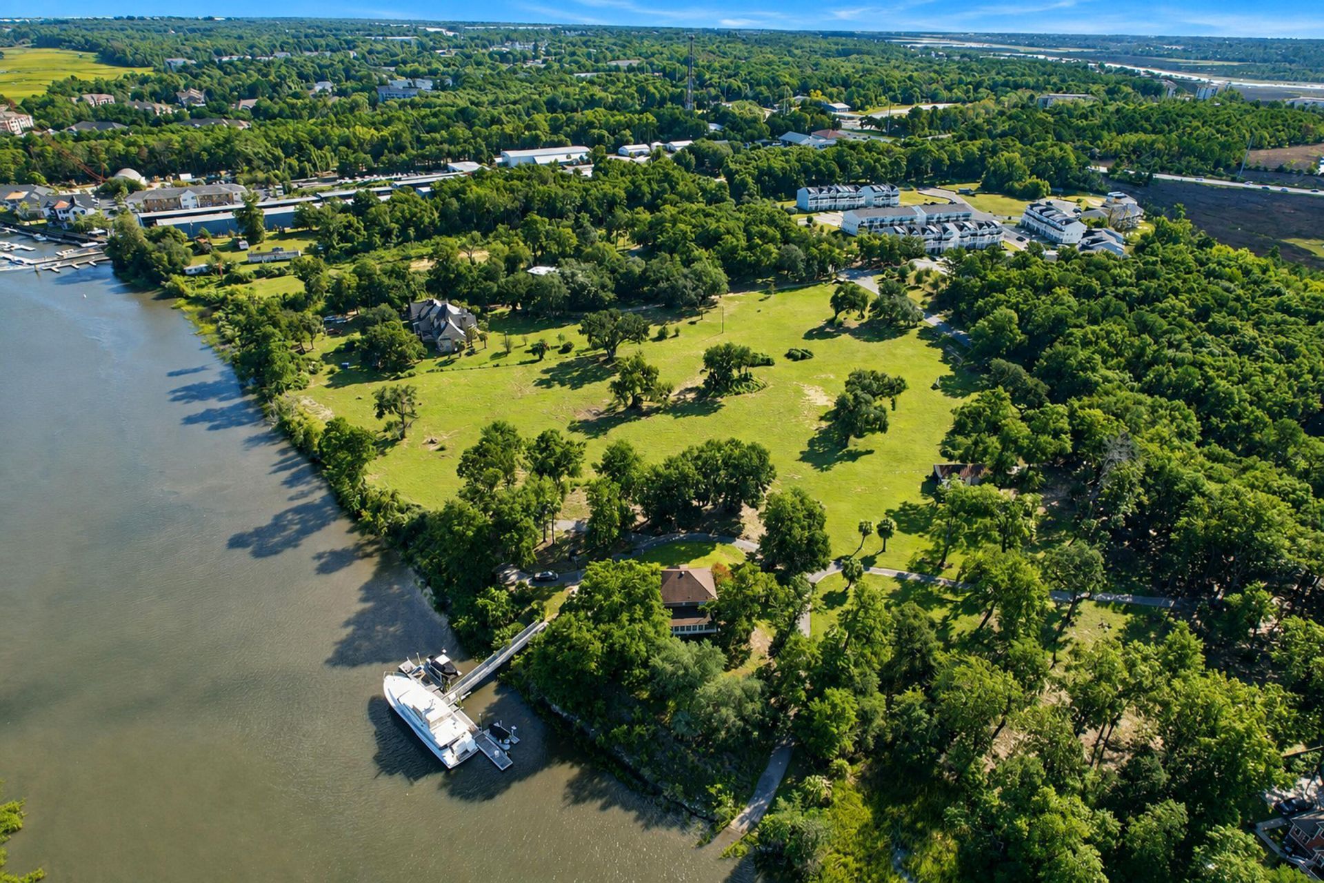 121 Calais Pointe Photo 42