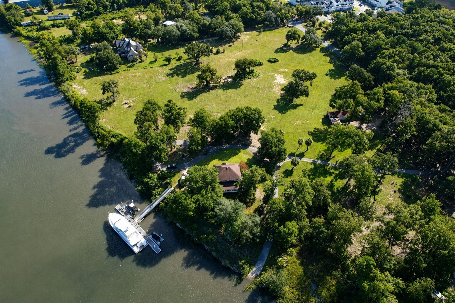 121 Calais Pointe Photo 43