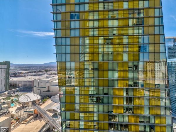 3722 Las Vegas Boulevard , Unit 2511, Las Vegas, NV 89158