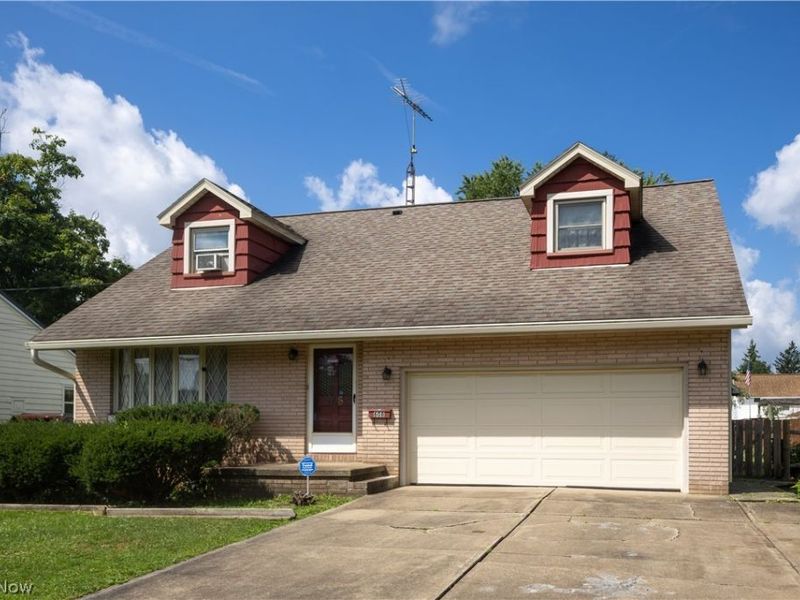 608 Peffer Street, Niles, OH 44446 Photo 1
