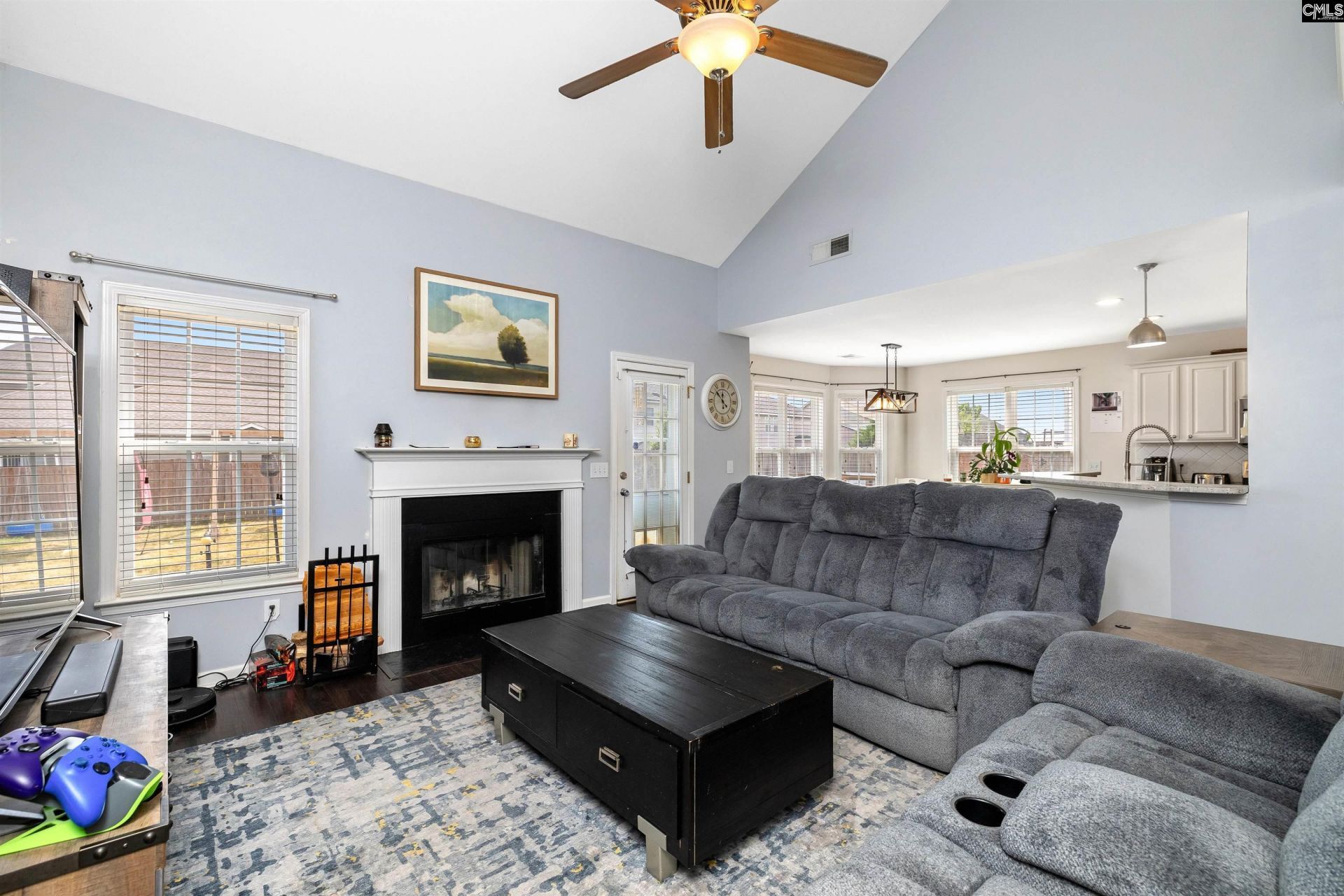 625 Batty Way Photo 8
