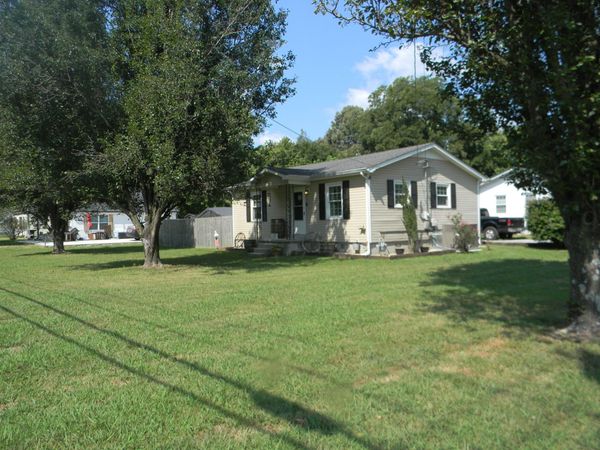 1119 E Grundy St , Tullahoma, TN 37388