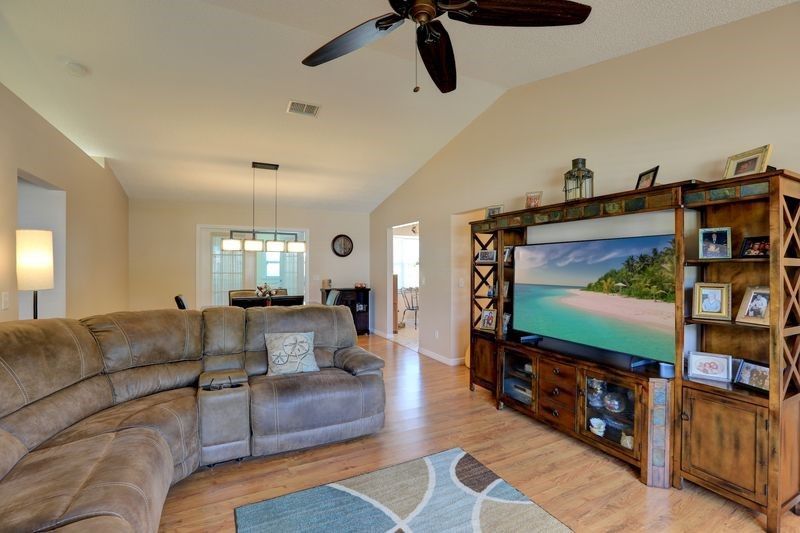 614 Carnival Terrace, Sebastian, FL 32958 Photo